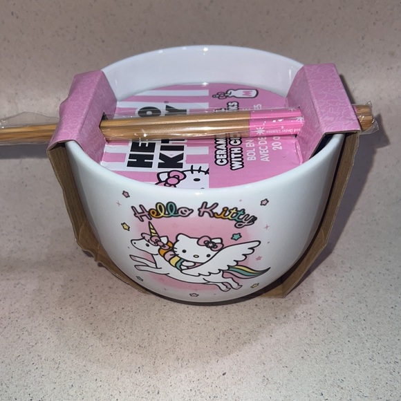 HELLO KITTY RAMEN BOWL - Picture 2 of 3